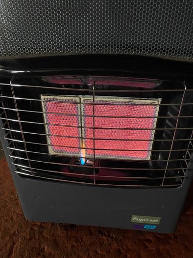 Superser gas heater with gas cylinder