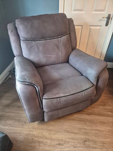 3 seater and sofa and single recliner