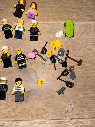 Retired LEGO minifig bundle plus accessories 24 figs