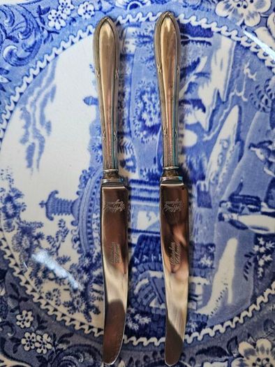 Vintage 1931 Viners Sterling Silver Butter Knives