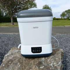 Baby bottle steriliser