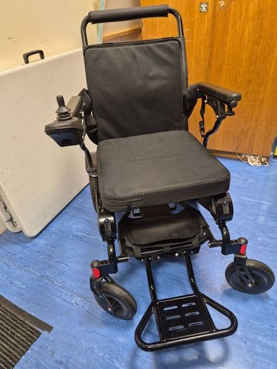 Electric wheelchair