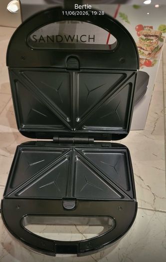 3 in 1 sandwich toaster - never used