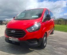 Ford Custom Combi 9 seater family car / MPV