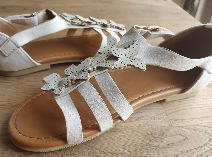 New Beautiful H&M Suede & Leather Butterfly Sandals UK 10