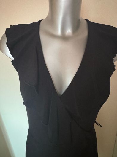 Black elastic knee-length V-Neck Wrapt dress size UK10 EU38 Postage included