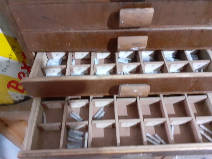 antique type  print  set