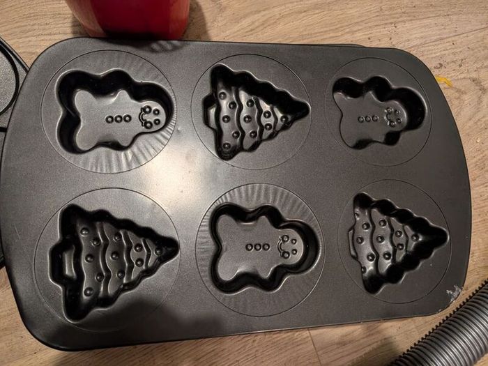 Popcorn machine, baking pan, mini pancake pan