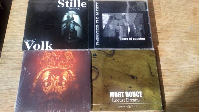 5 CD Noise/Horror /Goth/Experimental /Darkwave/Industrial /Drone Kriegsfall U /Danger De Mort/Mort Douce/Stille Volk / Ebola Reflective Shots