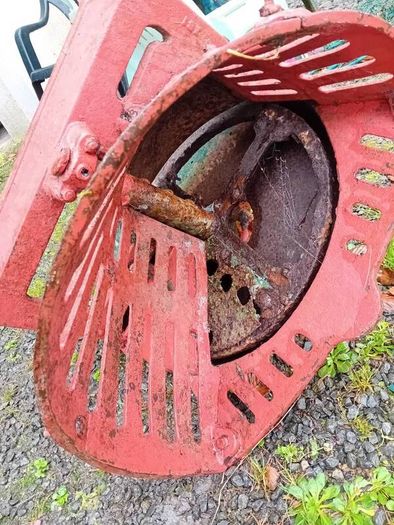 "Beet pulper " Wexford engineering turnip cutter   Free moving parts  NEEDS: TWO LEGS NEW SET OF BLADES