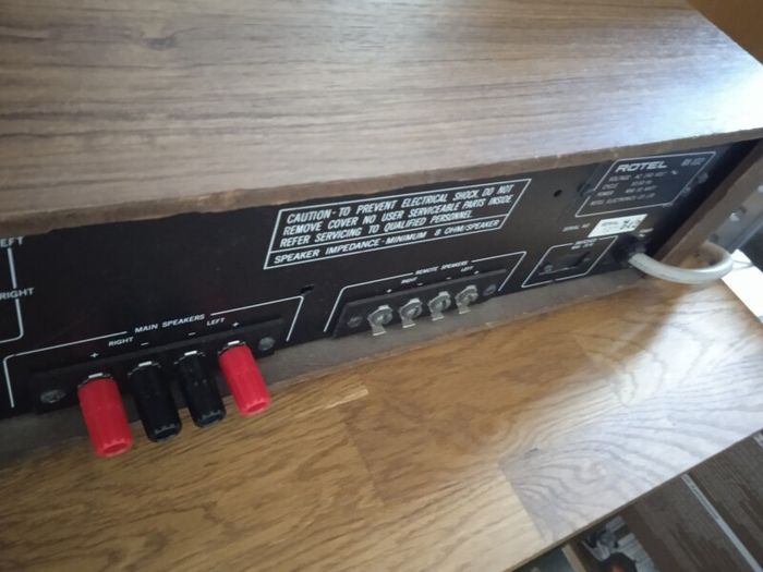 Rotel rx 102 stereo fm receiver with modified power amplifier from 2 x IC 15 W to descrete power amp 2 x 80W