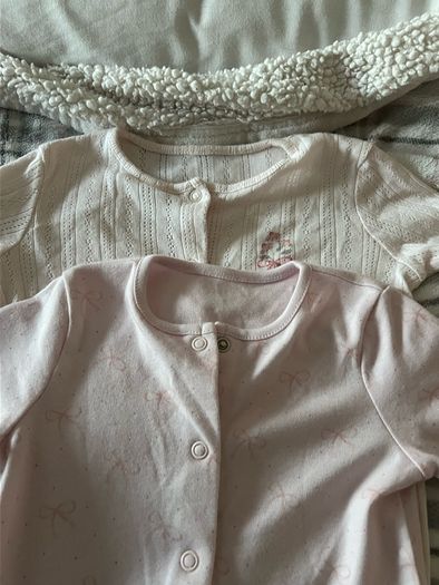 Girls baby grows 9/12 mths new