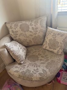 Single chair