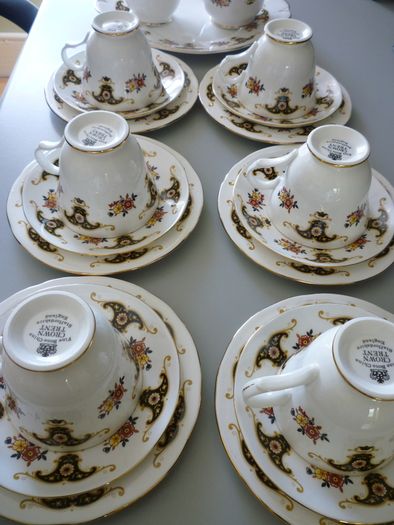 Crown Trent Fine bone China Staffordshire England tea coffee set. Complete 21 piece set