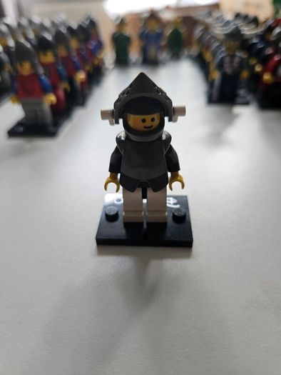 lego vintage black knights cas167 minifigure