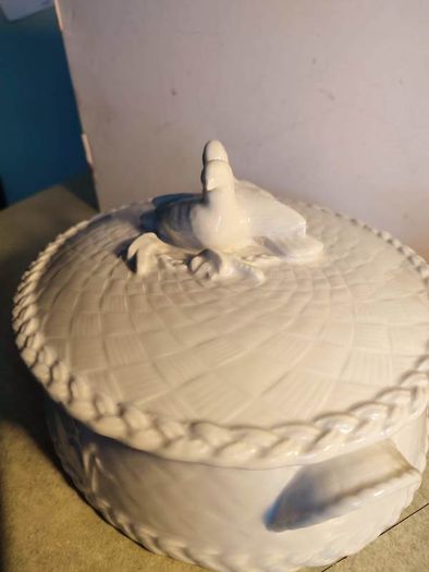 Royal Worcester Fine Porcelain Covered Casserole Dish, England