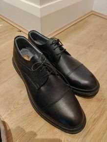 pairs of men shoes 42-43