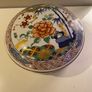 Japanese Imari ware  large 6 inch lidded dish Image 2