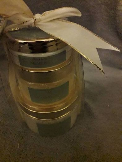 Bath Set includes: (1) Crystal, (2) Scrub & (3) Body Cream ALL for Only 10.00euro .. Price Dropped