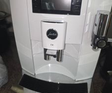 Jura E8 super automatic
