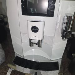 Jura E8 super automatic