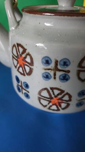 Tea pot