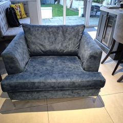 Love seat