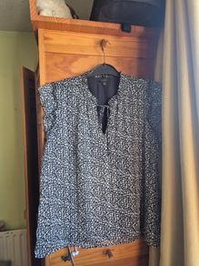 Tamara H. XL top TK Maxx