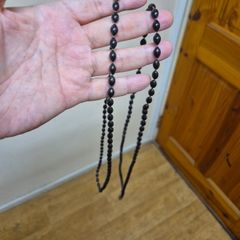 2x vintage black beads necklaces