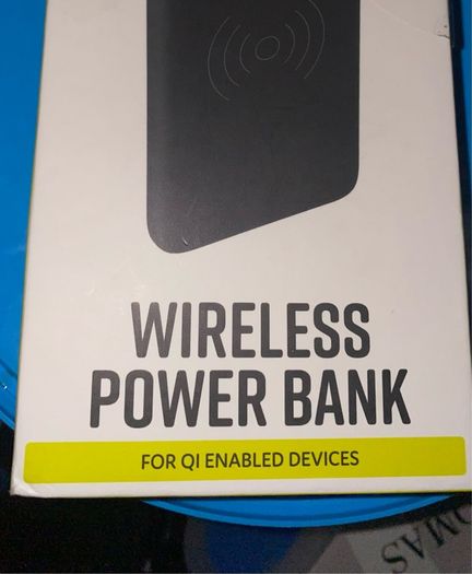 Wireless power bank charger for iPhone smartphones 5000 m Ah 2 usb ports