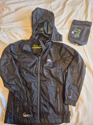 Trespass Qikpak Packaway Black Jacket 7/8 yrs