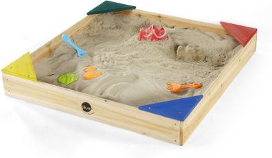 Kids wooden sand pit