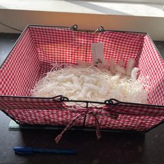 Lightweight wire Picnic basket