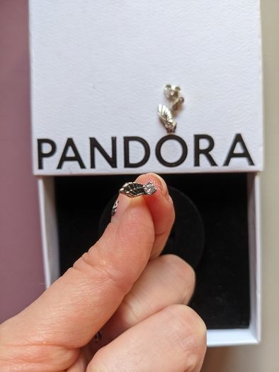 Pandora angel wings stud