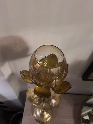 Decorative candle holder