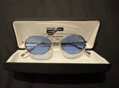 Retro purple tint sunglasses