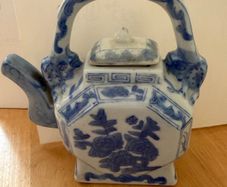 Vintage  Oriental Blue and White Teapot