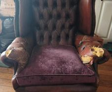 Chesterfield arm chair free