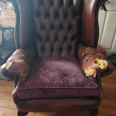 Chesterfield arm chair free