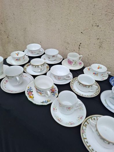 20 china tea cups and saucers postage possible