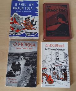 4 x vintage Irish Language books Poetry & Stories 20thC FREEPOST