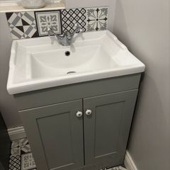 Bathroom sink, vanity unit & tap