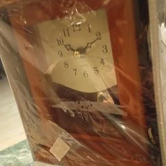 Mantle clock