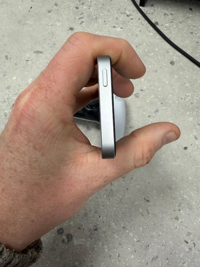 iPhone SE - A1723