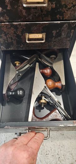 metal set of drawerw