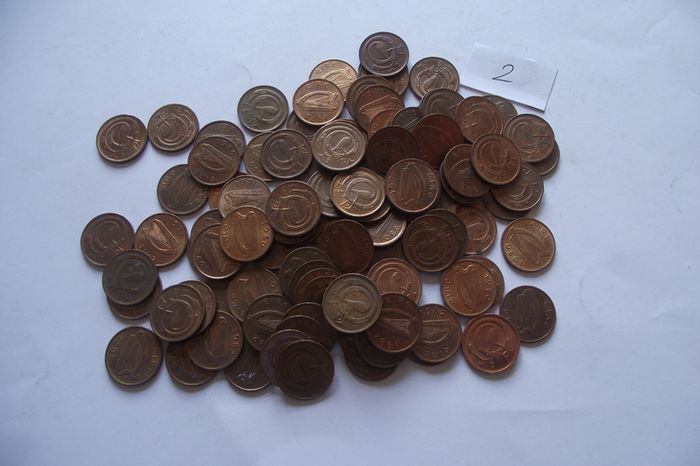 100 Coins@Irish Half Penny. Nice Condition.Decimal Issues