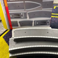 Hornby Platforms