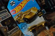 Gold Batmobile ! Hot Wheels ! Brand New ! 009/250 ! HW ! 2020 ! DC !