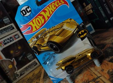 Gold Batmobile ! Hot Wheels ! Brand New ! 009/250 ! HW ! 2020 ! DC !