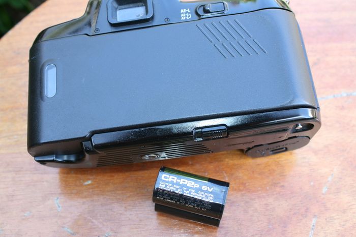 Nikon F-601 35mm SLR Camera Analog SLR F 601 Case Body F Mount Tested (batteries need to be replaced)